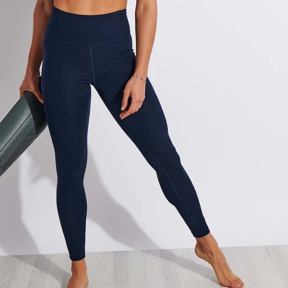 Girlfriend Collective 7/8 Legging — Navy Blue